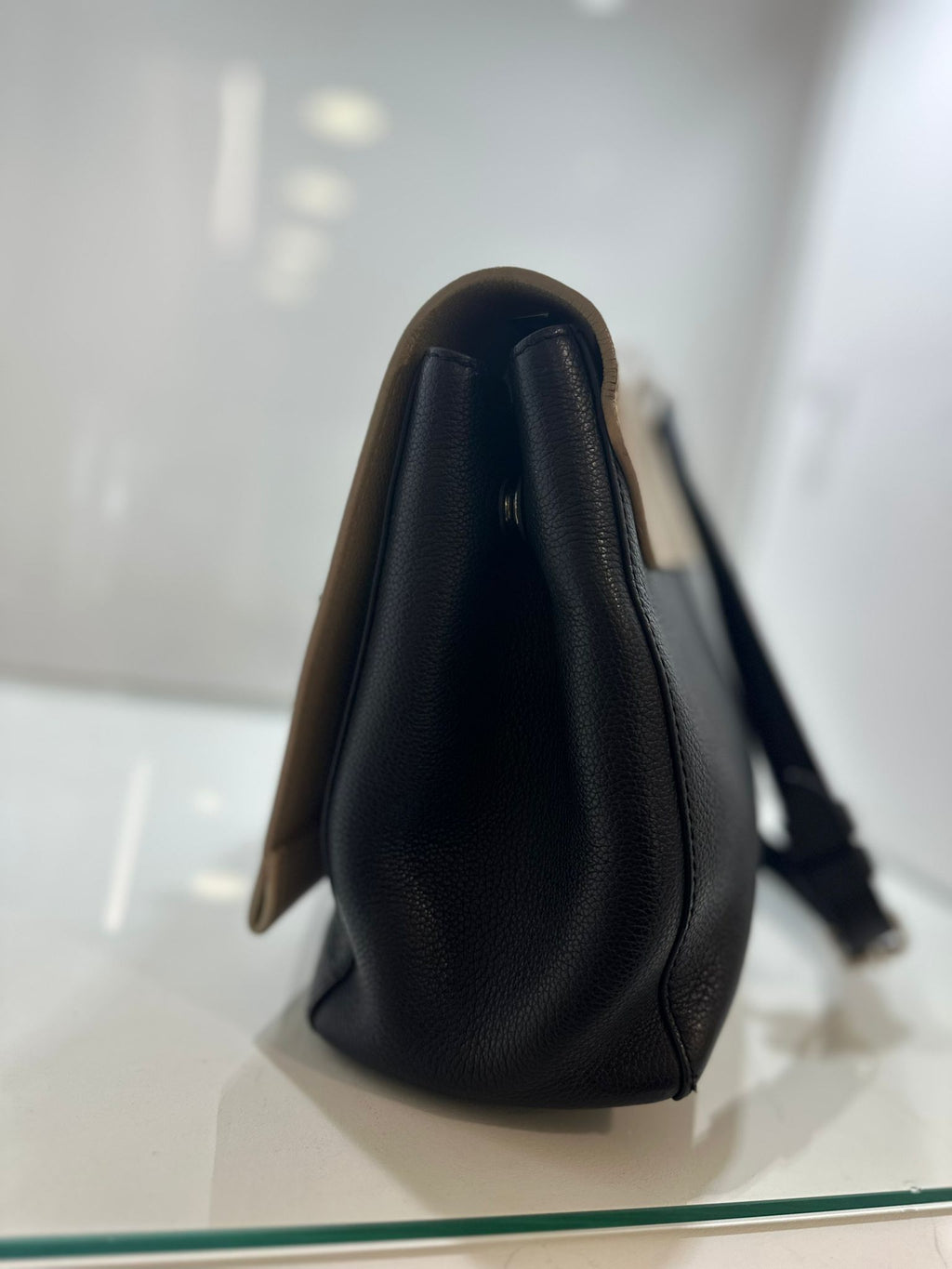 LOUIS VUITTON LOCKME II